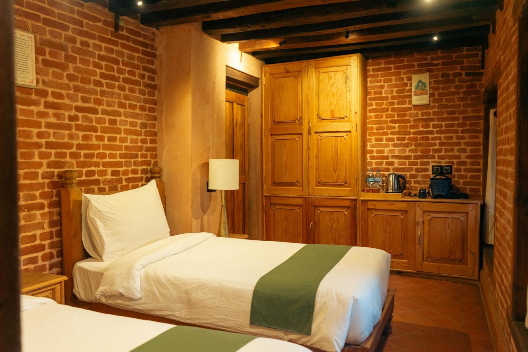 Manju Baha Hotel School Bhaktapur Phòng bức ảnh