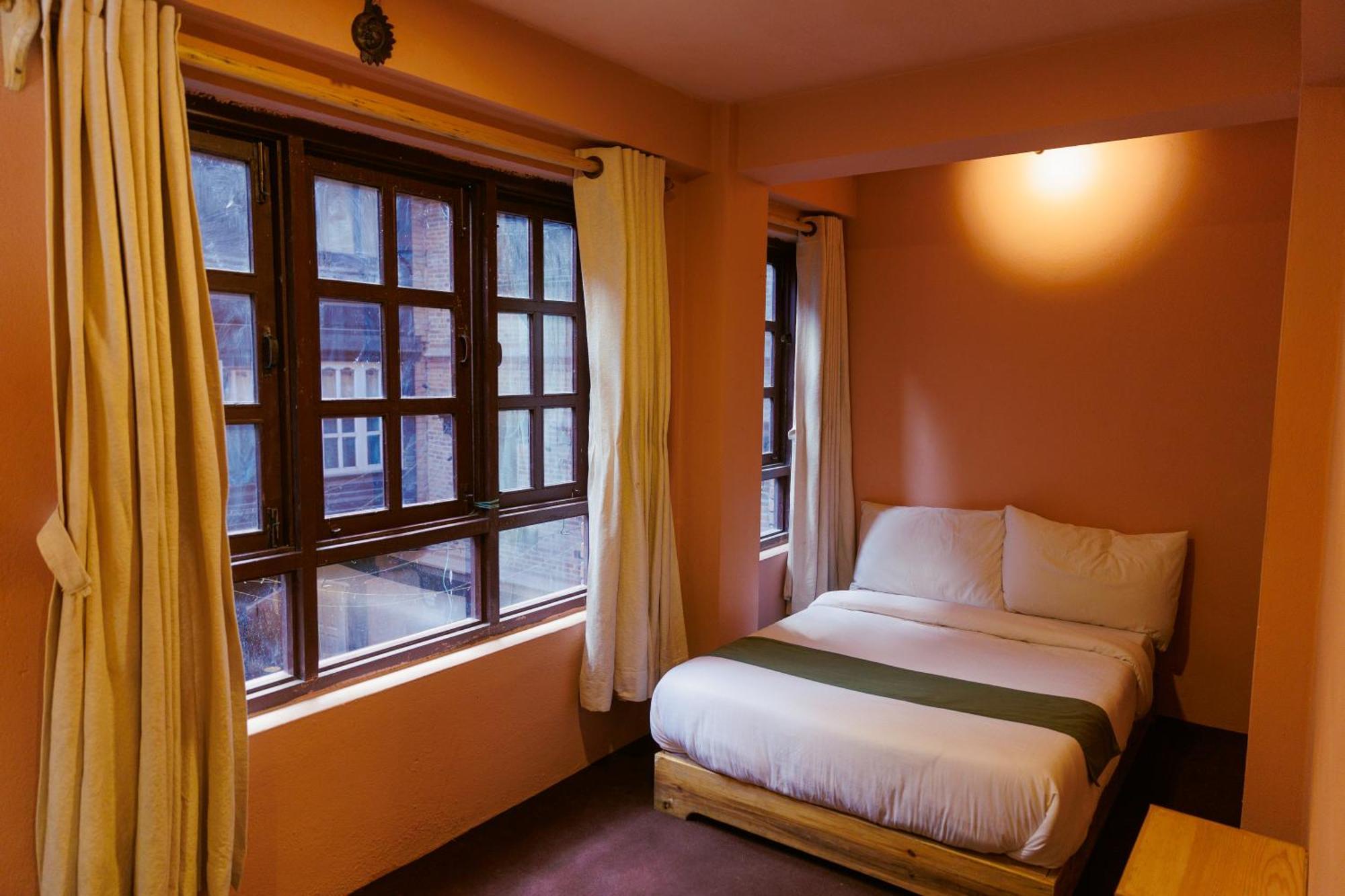 Manju Baha Hotel School Bhaktapur Ngoại thất bức ảnh